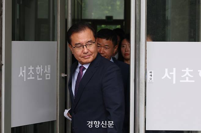 이명현 순직해병 특별검사가 지난 2일 서울 서초구 서초한샘빌딩에 마련된 특검 사무실을 나오고 있다. 정효진 기자