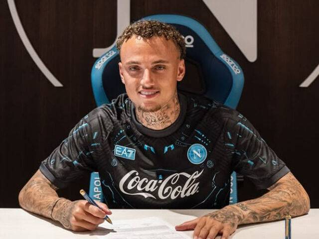 노아 랑/나폴리