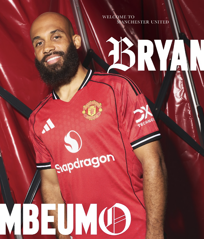 음뵈모. 맨체스터 유나이티드 인스타그램 캡처