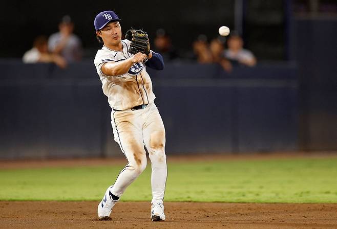 탬파베이 김하성이 22일 시카고 화이트삭스전 2회 1루로 송구하고 있다. AFP연합뉴스