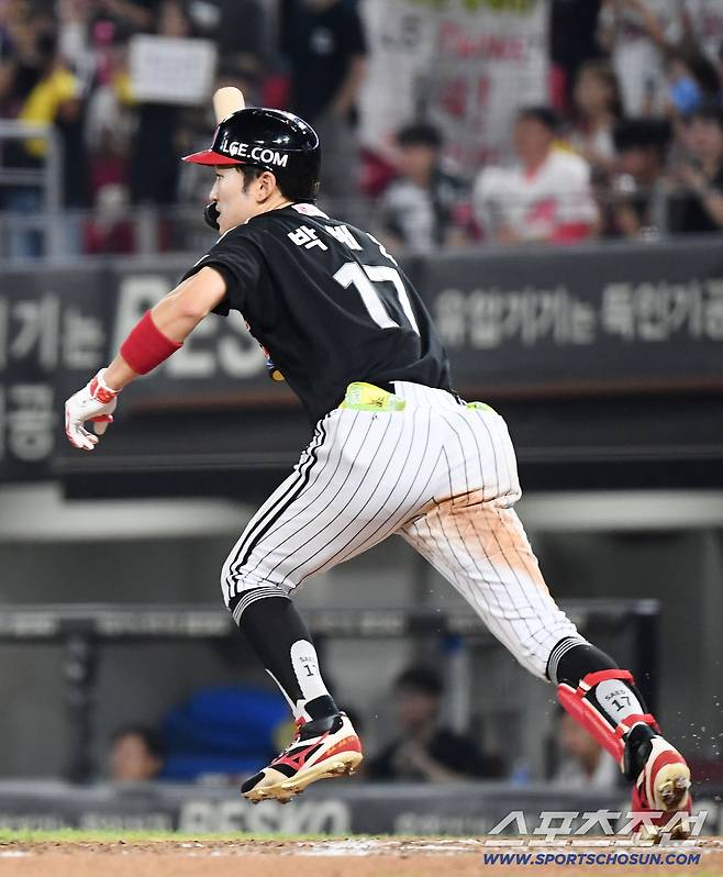 24일 광주 기아 챔피언스필드에서 열린 LG-KIA전. 8회초 무사 1루 박해민이 안타를 치고 있다. 광주=정재근 기자 cjg@sportschosun.com/2025.7.24/