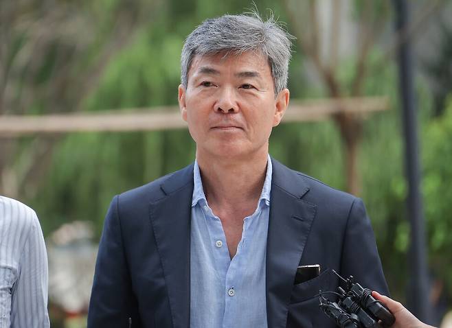 이종호 전 블랙펄인베스트 대표가 23일 서울 종로구 KT광화문빌딩에 마련된 김건희 여사 관련 의혹을 수사 중인 민중기 특별검사팀 사무실에 출석하고 있다. 연합뉴스