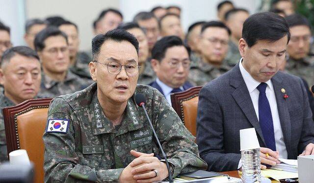 답변하는 김명수 합참의장. 연합뉴스