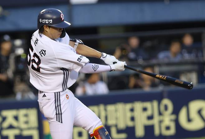 호쾌한 장타쇼를 펼친 박준순. 두산