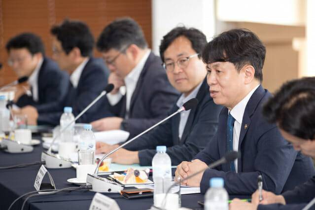 박인규 과학기술정보통신부 과학기술혁신본부장이 25일 오후 서울 중구 한국프레스센터에서 열린'R&D 혁신을 위한 민간 자문단 회의' 에서 인사말 하고 있다.(사진=과기정통부 이영규)