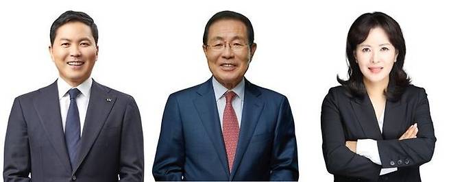 (왼쪽부터) 윤상현 콜마홀딩스 대표이사 부회장, 윤동한 콜마그룹 회장, 윤여원 콜마비앤에이치 대표이사 사장.ⓒ뉴시스