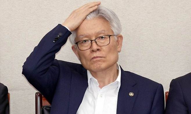 최동석 인사혁신처장이 2025년 7월22일 국회 법제사법위원회 전체회의에 출석했다. 한겨레 윤운식 선임기자 yws@hani.co.kr