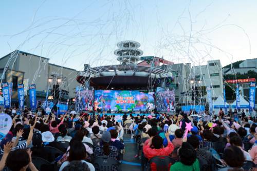 ◇태백의 대표 여름 축제인 제10회 한강·낙동강 발원지 축제가 지난 26일 태백 일원에서 워터 워킹 퍼레이드를 시작으로 개막했다. 축제는 다음달 3일까지 진행된다. 사진은 올해 개막식의 모습.
