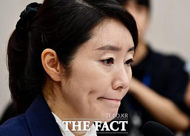 보좌진 갑질 의혹으로 논란을 빚은 강선우 여성가족부 장관 후보자가 지명 한 달여 만에 자진 사퇴하면서 국회 내 반복된 '갑질' 문제가 다시 조명받고 있다. /배정한 기자