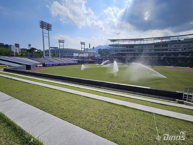 NC가 성남시로 연고지 이전한다는 소문을 일축했다. 현재 창원시와 지속적인 대화를 하고 있다. 사진제공|NC 다이노스