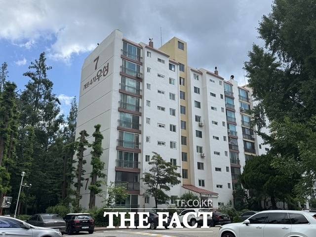 서울 강남구 도곡동 개포우성4차 재건축 조합은 지난 25일 시공사 선정을 위한 현장설명회를 열었다. 설명회에는 롯데건설, 포스코이앤씨, HDC현대산업개발, 제일건설 등 4곳이 참석했다. /황준익 기자