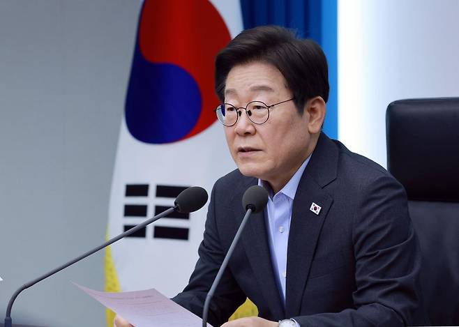 이재명 대통령이 24일 서울 용산 대통령실 청사에서 열린 제5차 수석보좌관회의에서 발언하고 있다. 2025.07.24. 뉴시스