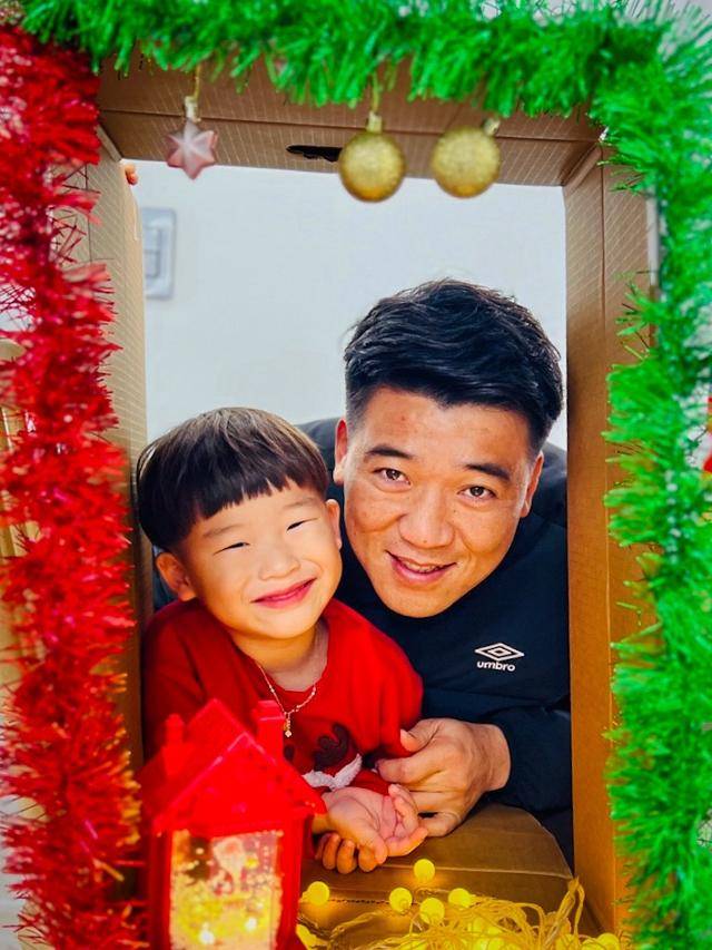 추락사고로 뇌사 판정을 받은 후 환자 4명에게 장기를, 100여 명에게 인체조직을 기증하고 떠난 장상빈씨와 아들. 한국장기조직기증원 제공