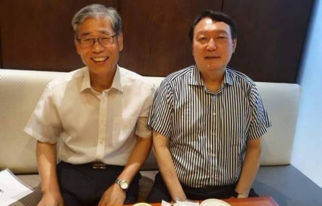 신평 변호사와 윤석열 전 대통령. 신평 변호사 페이스북