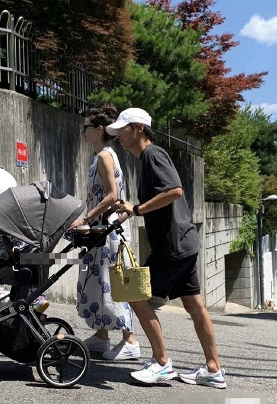 송중기와 케이티 부부/사진=웨이보