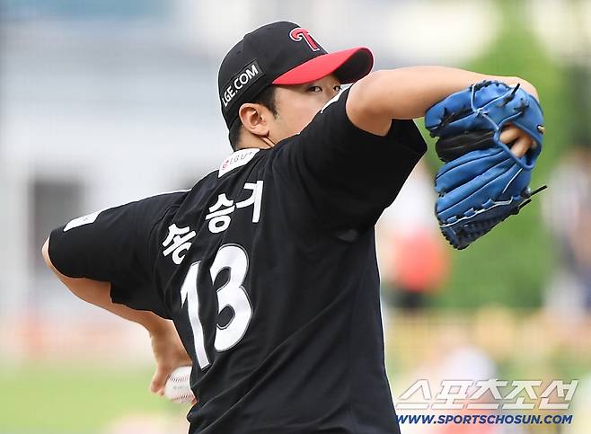 22일 광주 기아 챔피언스필드에서 열린 LG-KIA전. LG 선발 송승기가 투구하고 있다. 광주=정재근 기자 cjg@sportschosun.com/2025.7.22/