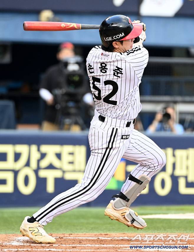 29일 잠실야구장에서 열린 KT와 LG의 경기, 타격을 하는 LG 손용준. 잠실=허상욱 기자wook@sportschosun.com/2025.07.29/
