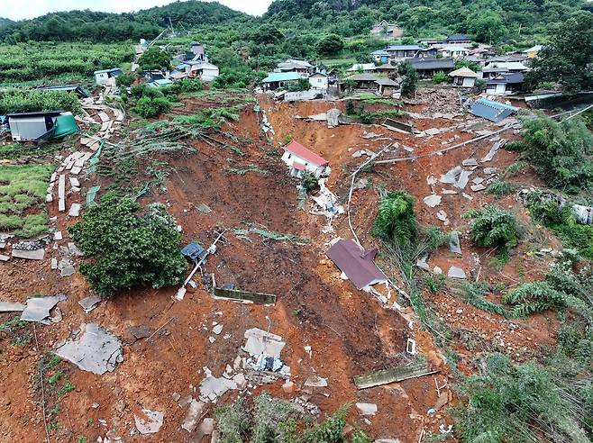 20일 경남 산청군 생비량면 상능마을이 지난 19일 폭우로 인한 산사태가 발생해 마을에 토사가 쌓여 있다. 2025.7.20/뉴스1