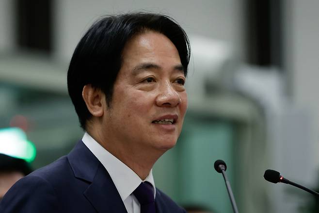 라이칭더 대만 총통이 2024년 12월 태평양 수교국 순방길을 떠나기 앞서 타오위안 공항에서 연설하고 있다./EPA연합뉴스