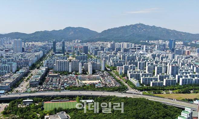 1기 신도시 재정비 선도지구로 지정된 안양 평촌 전경.(사진=안양시)