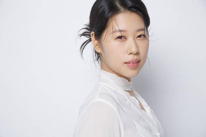 ‘청와대 사람들’을 쓴 강승지 작가. 페이지2북스 제공