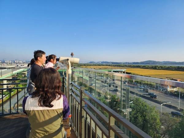 장항습지생태관 전망대. /고양시 제공