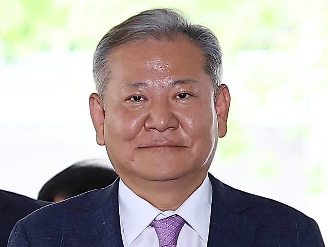 이상민 전 행정안전부 장관이 구속 전 피의자 심문(영장실질심사)을 위해 31일 서울 서초구 서울중앙지방법원으로 들어서고 있다./사진=연합뉴스