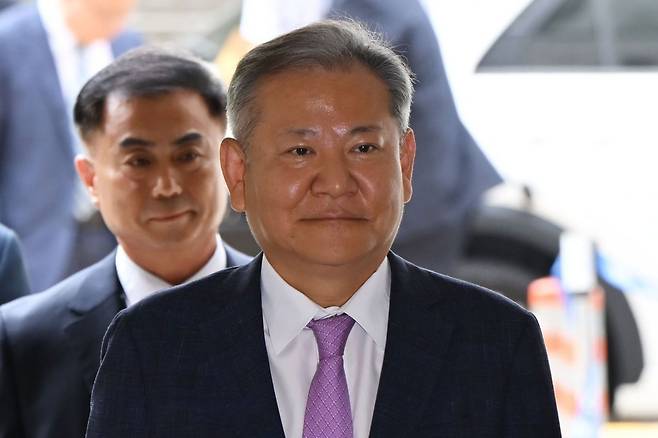 이상민 전 행정안전부 장관이 31일 서울 서초구 서울중앙지방법원에서 열린 구속 전 피의자 심문에 출석하고 있다. 윤웅 기자