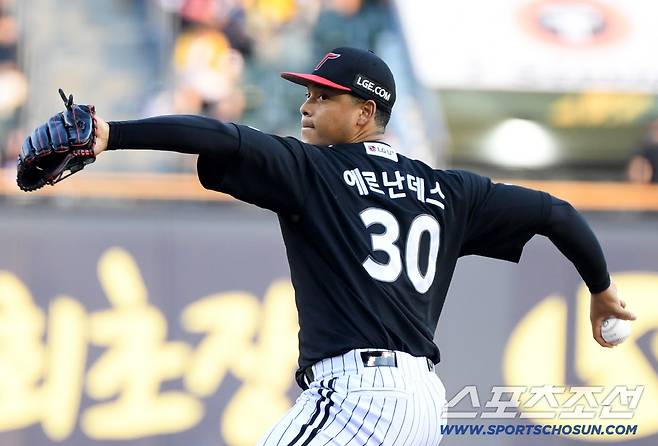 25일 잠실구장에서 열린 두산 베어스와 LG 트윈스의 경기. LG 에르난데스가 역투하고 있다. 잠실=박재만 기자 pjm@sportschosun.com/2025.07.25/