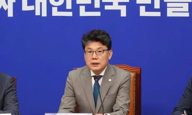 진성준 정책위의장.