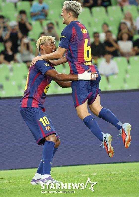 라민 야말(왼쪽)과 가비. /사진=김진경 대기자