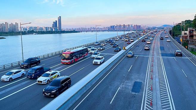 고속도로 1차선 정속주행 문제