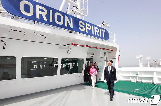 경남 거제시 삼성중공업 거제조선소에서 열린 대형 액화천연가스(LNG) 운반선 수출 500호선인 '오리온 스피릿(Orion Spirit)'호 (자료사진/산업통상자원부 제공) 2024.4.18/뉴스1