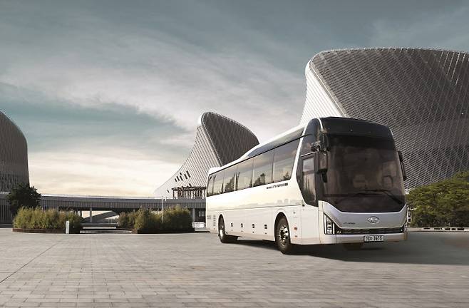 2026년형 유니버스.