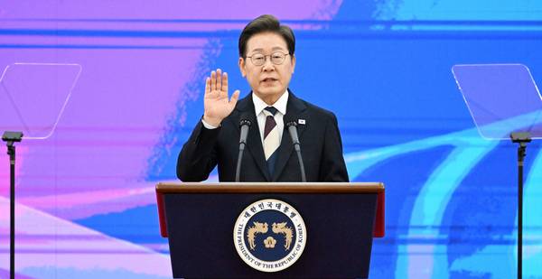 이재명 대통령이 6월 4일 서울 여의도 국회에서 열린 제21대 대통령 취임선서식에서 취임 선서를 하고 있다. 2025.6.4 /국회사진기자단