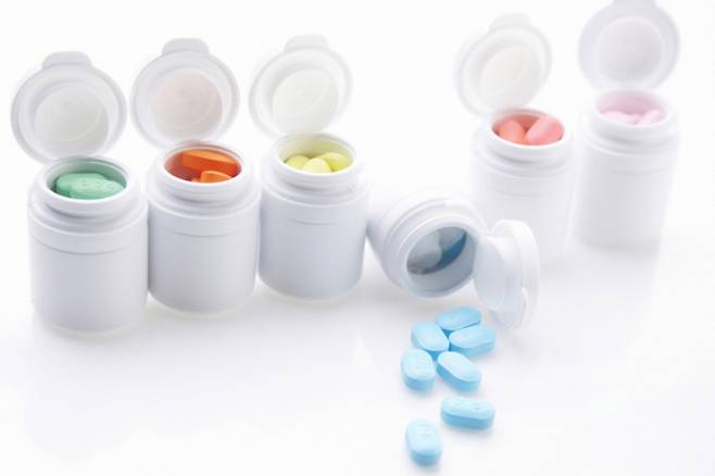 영양제 참고 이미지. 영국의 영양학자가 과도한 영양제 복용은 되레 건강을 해칠 수 있다고 경고했다. /사진=이미지투데이