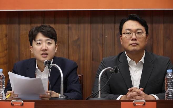 개혁신당 언론인 연찬회서 발언하는 이준석 대표 - 11일 서울 여의도 국회도서관에서 열린 개혁신당 3기 지도부 언론인 연찬회에서 개혁신당 이준석 대표가 발언하고 있다. 연합뉴스