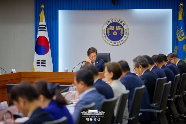 ▲ 이재명 대통령 주재한 첫 수석보좌관 회의(6월24일)가 열린 모습. 사진=대통령실