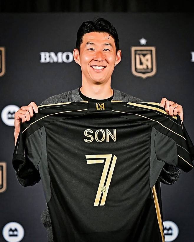 지난 7일 미국 프로축구 메이저리그사커(MLS) 로스앤젤레스(LA)FC에 입단한 손흥민. /사진=LAFC 제공