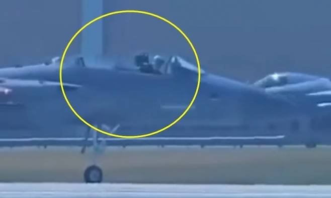 비상 탈출 사고가 난 미 공군 전투기 F-15 모습. 영상 캡처