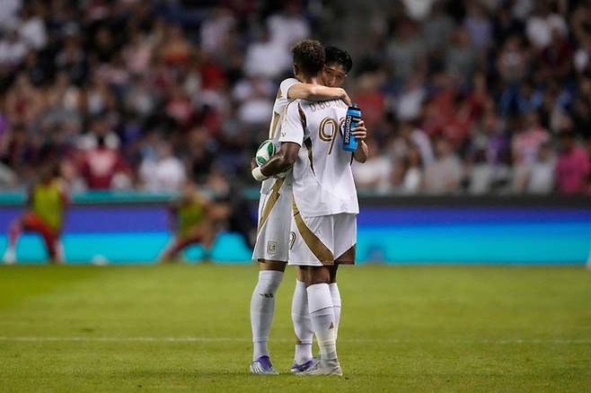 LA FC의 손흥민과 부앙가. AFP연합뉴스