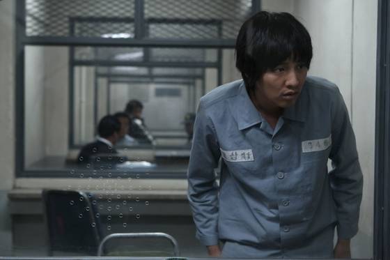 영화 ‘마더’에 묘사된 구치소 접견 장면.