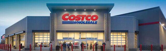 코스트코는 대용량 용품을 도매가 수준의 저가로 중간소매상 없이 개인에게 직접 판매하는 전략으로 세계 최대 소매유통 업체가 됐다. 코스트코 홈페이지