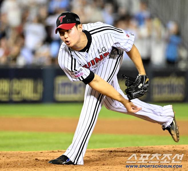 19일 잠실야구장에서 열린 롯데와 LG의 경기, LG 김영우가 역투하고 있다. 잠실=허상욱 기자wook@sportschosun.com/2025.08.19/