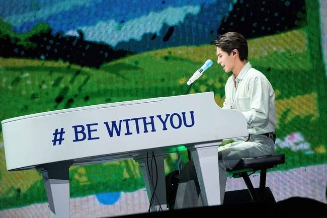 더블랙레이블 제공