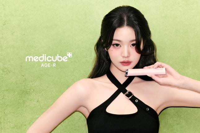 메디큐브 에이지알 부스터 프로 미니 플러스./사진=에이피알 제공