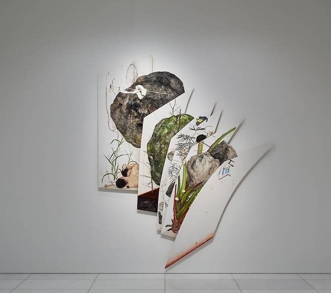 슬픔과 돌 (Sorrow and Stone), 2025