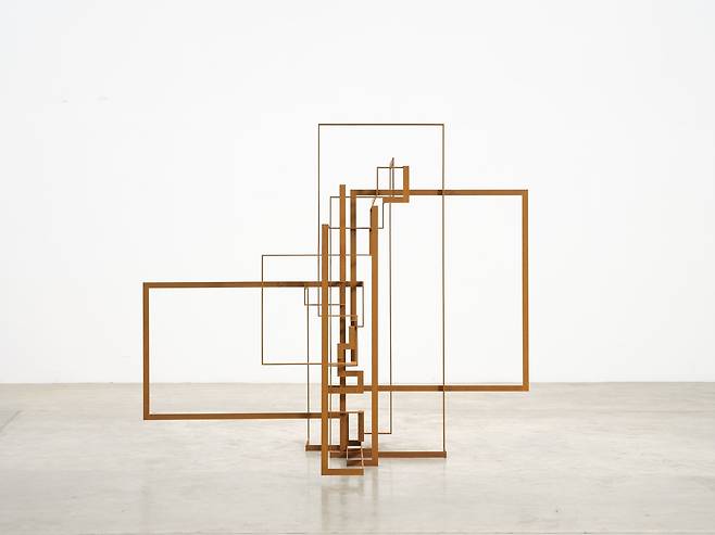 "Dwell" by Antony Gormley (Thaddaus Ropac)