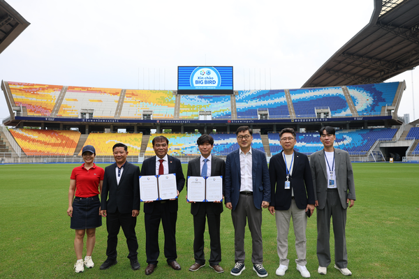 재단법인 경기도수원월드컵경기장관리재단이 지난 28일 베트남 다낭시 문화체육관광국과 업무협약을 체결했다. 2025.8.29 /경기도수원월드컵경기장관리재단 제공