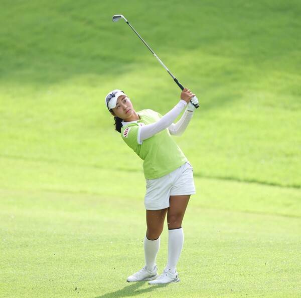 2025년 한국여자프로골프(KLPGA) 투어 KG 레이디스 오픈에 출전한 루키 전승희 프로가 1라운드에서 경기하는 모습이다. 사진제공=KLPGA